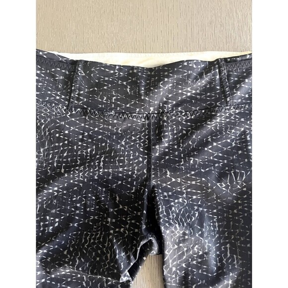 Lululemon Black Leggings - Size 10 - Brand New - Picture 3 of 10